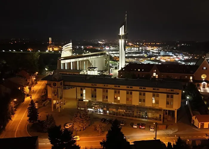 Pastoral At The Sanctuary Of The Divine Mercy מלון